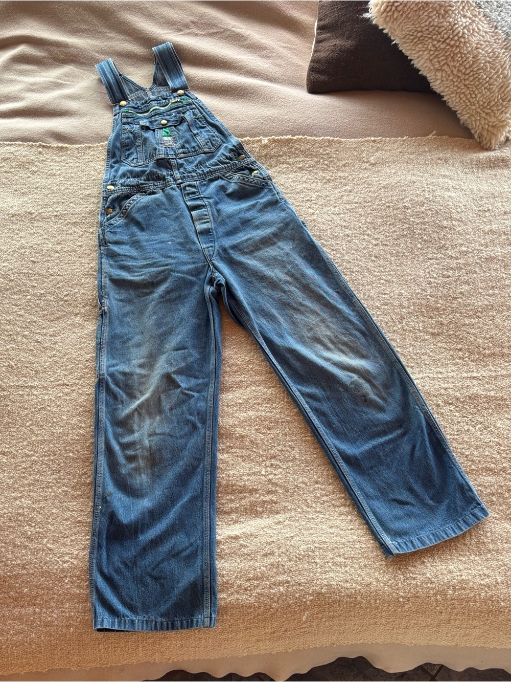 Vintage Distressed Liberty Bibs - Picture 3 of 10